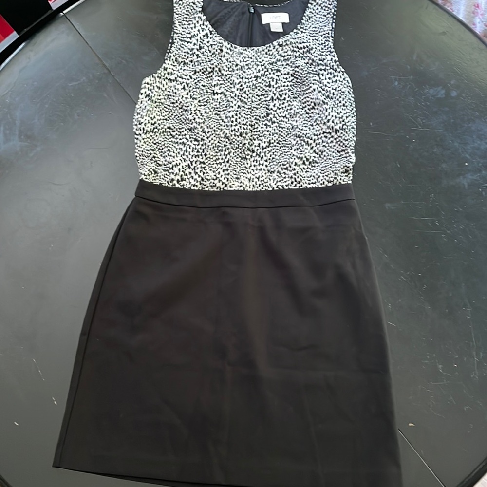 Loft tank dress with black & white print bodice. Size 4. Lightly worn.